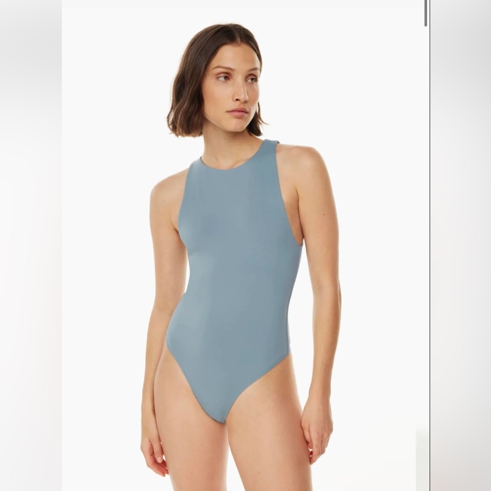 Babaton Contour ‘90s Bodysuit